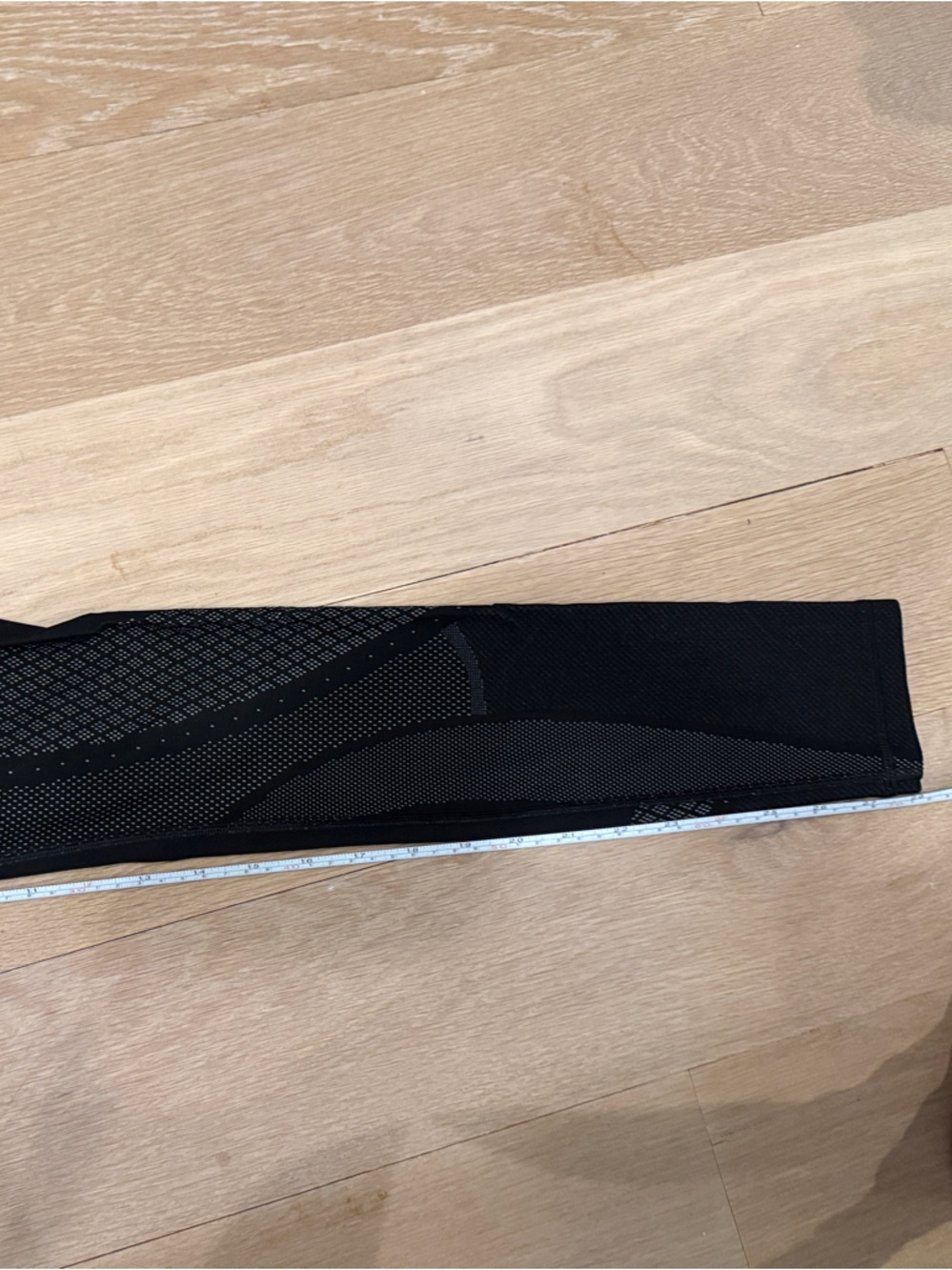 Lululemon Detail Leggings, Size 6 - Picture 5 of 7